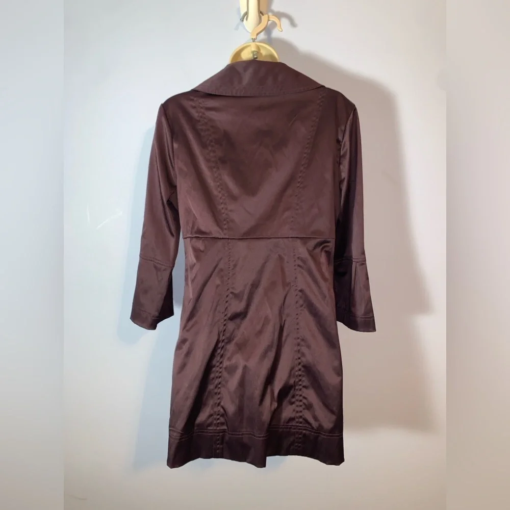 IZ Byer purple satin Women's button up dress Coat size medium Peter Pan collar